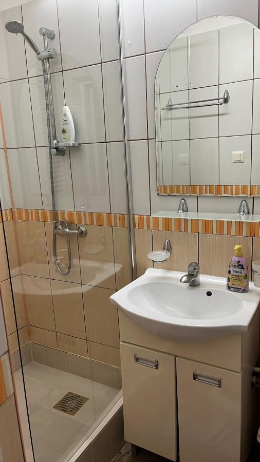 Linna Apartament Galaţi Eksteriør bilde